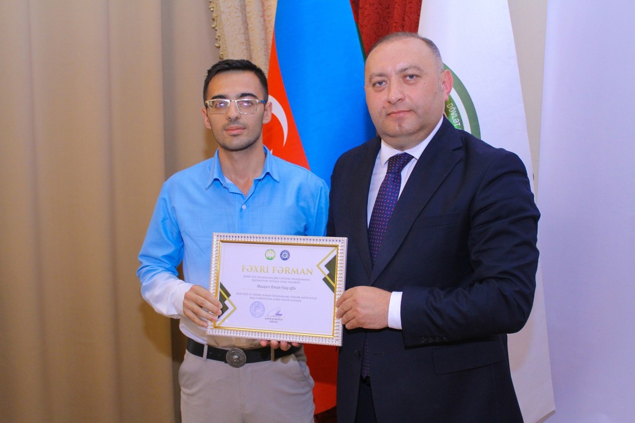 Zəfər Qurbanov Türkiyədə təhsil alacaq tələbələrlə görüşdü - FOTOLAR